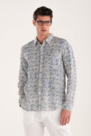 Camicia in lino stampata a fiori con taschino Regular Fit